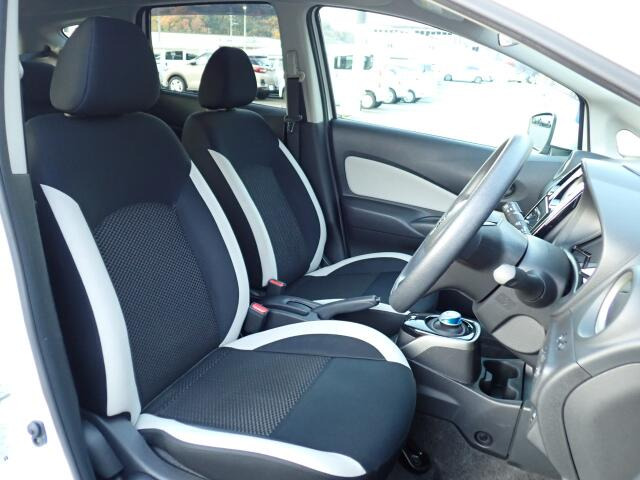 �t�����g�V�[�g�A��ԗǍD�ň��S�ł��B�傫�ȉ�����Ȃ����S�ł�