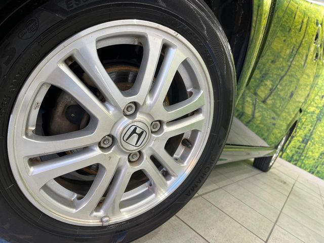 �y����14�C���`�A���~�z�C�[���z�O�ςɃ}�b�`���������A���~�z�C�[���𑕒����Ă���܂��B�e��ЊO�A���~�z�C�[����A�X�^�b�h���X�^�C�����戵�����Ă���܂��B���񂲑��k����������