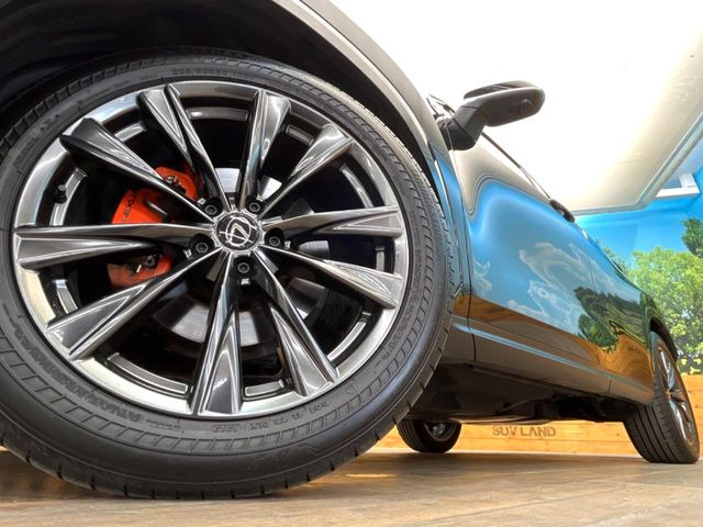 �y20�C���`�A���~�z�C�[���z�O�ςɃ}�b�`�����A���~�z�C�[���𑕒����Ă���܂��B�e��A���~�z�C�[����A�X�^�b�h���X�^�C�����戵�����Ă���܂��B���񂲑��k����������