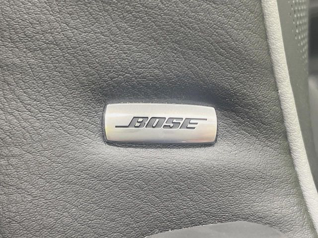 �yBOSE�T�E���h�V�X�e���z���[�J�[�I�v�V�����̍��i�ʃT�E���h�V�X�e���𓋍ځB��p�̃`���[�j���O���{���ꂽ�召�l�X�ȃX�s�[�J�[����ǎ��ȃT�E���h���t�ł��A�Տꊴ���ӂ�鉹����Ԃ����o���܂��B