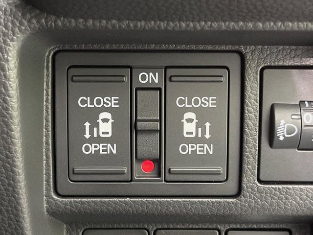 �y�����p���[�X���C�h�h�A�z�X�}�[�g�L�[��^�]�Ȃ̃X�C�b�`�Ō�ȗ����X���C�h�h�A�̊J���\���d��������͂����ăh�A���J����K�v�������A�����Ȃ��q�l�ł��ȒP�ɊJ���߂ł����K�ł���