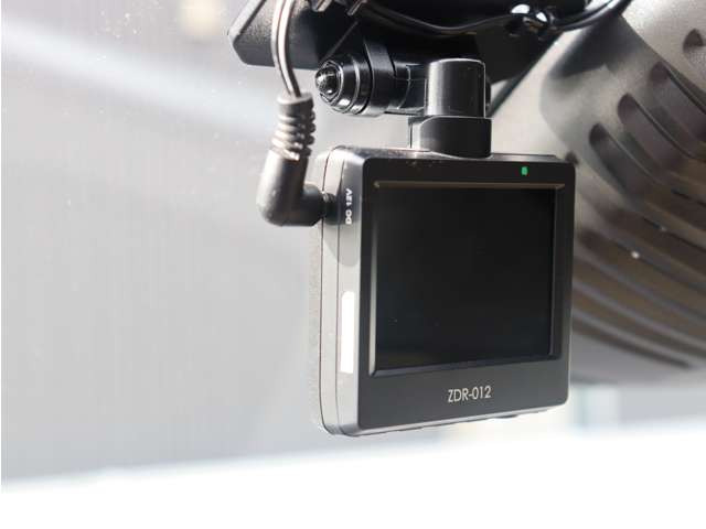 �h�C�c�̃{���{���`���[�j���O���[�J�[HEICO SPORTIV�̐��K�̔��X���t���ƈ��m���ɂ�HEICO SPORTIV�v���~�A���p�[�g�i�[KANTO / TOKAI�Ƃ��ĉ^�c�����Ă��܂��B