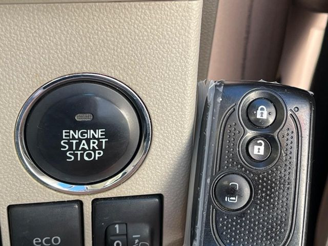 �y�L�[���X�z�������ꂽ�ꏊ����ł��{�^����Ńh�A�̊J���E�{�����ł���̂łƂ��Ă��֗�!�h�A�̌�������ɏ������邱�Ƃ�����܂����