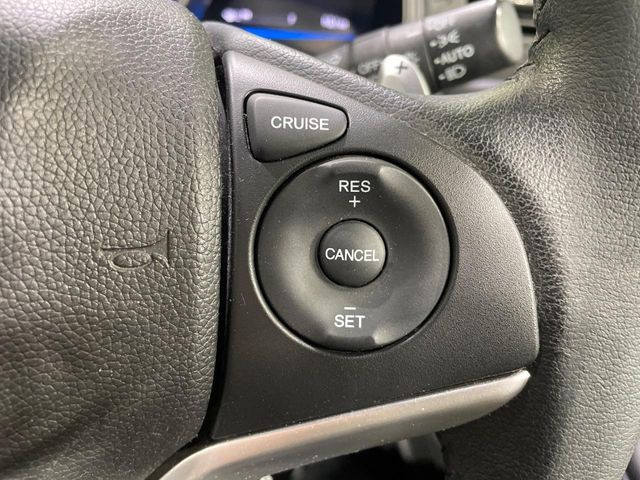 �y�N���[�Y�R���g���[���z�������H�����N���N���s�B�A�N�Z���𗣂��Ă���葬�x�ő��s���ł��A�������^�]���̕��S���y��!�����E�������ȒP�ȃX�C�b�`����Œ����ł��܂��B