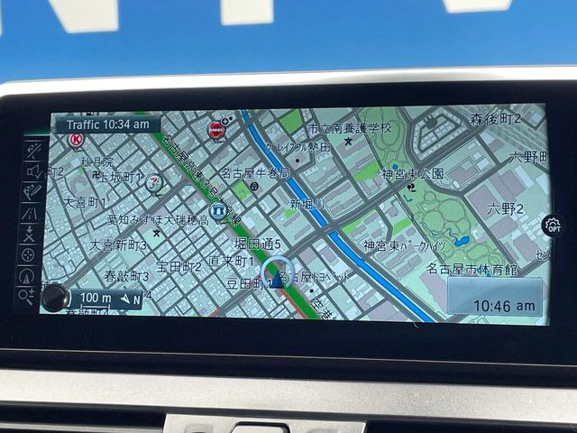 �������i�r:��̊��̂���i�r�́A����������ԓ������o���Ă���܂��BBluetooth�Đ��ȂǃI�[�f�B�I�@�\���[�����Ă���܂��̂ŁA�^�]�����y���߂܂���