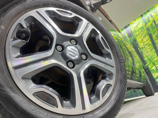 �y�����A���~�z�C�[���z�O�ςɃ}�b�`���������A���~�z�C�[���𑕒����Ă���܂��B�e��ЊO�A���~�z�C�[����A�X�^�b�h���X�^�C�����戵�����Ă���܂��B���񂲑��k����������