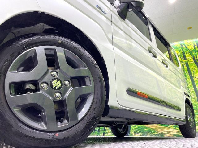 �y����14�C���`�A���~�z�C�[���z�O�ςɃ}�b�`���������A���~�z�C�[���𑕒����Ă���܂��B�e��ЊO�A���~�z�C�[����A�X�^�b�h���X�^�C�����戵�����Ă���܂��B���񂲑��k����������