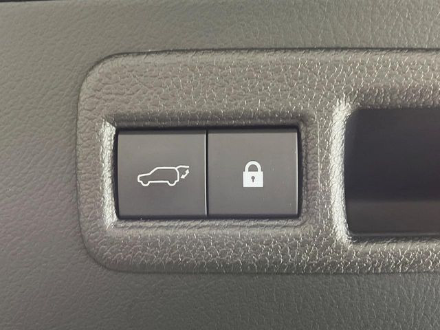 �y�p���[�o�b�N�h�A�z�X�}�[�g�L�[��^�]�Ȃ̃{�^�������������Ń��A�Q�[�g�������ŊJ���܂�!�ו��������Ă��鎞��A�����ʒu�ɂ���o�b�N�h�A��߂�ۂɕ֗��ȋ@�\�ł���