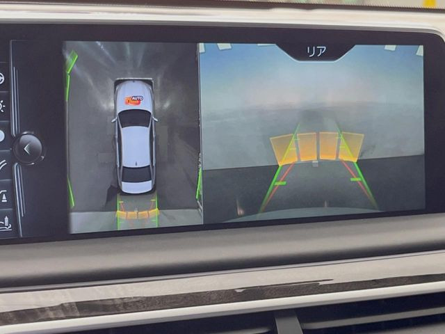 ���p�m���~�b�N�r���[���j�^�[:��p�̃J�����ɂ��A�ォ�猩���낵���悤�Ȏ��_��360�x�N���}�̎��͂��m�F���邱�Ƃ��ł��܂������p�������m�F���₷���A�����ꏊ�ł̐؂�Ԃ��⒓�Ԃ��X���[�Y�ɍs���܂��B