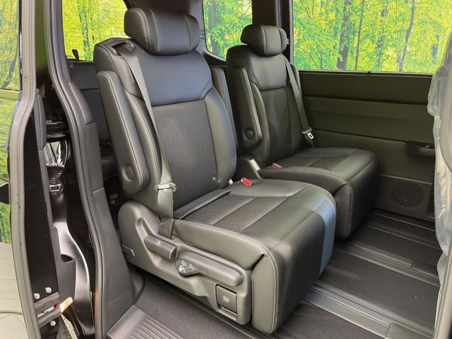 ���i���ȃI���W�i���t���A�}�b�g���I�v�V�����ɂĂ��p�ӂ��Ă���܂��B���D���ȃf�U�C����J���[�����Ԃɍ��킹�đI��ł����������Ƃ��ł��܂���