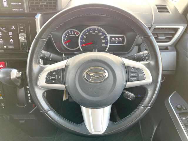 �y�����v�����X�e�A�����O�z�㎿�Ȋv���g�p���邱�ƂŁA��ɂ����������݂ƂĂ��^�]���₷���n���h���ł���