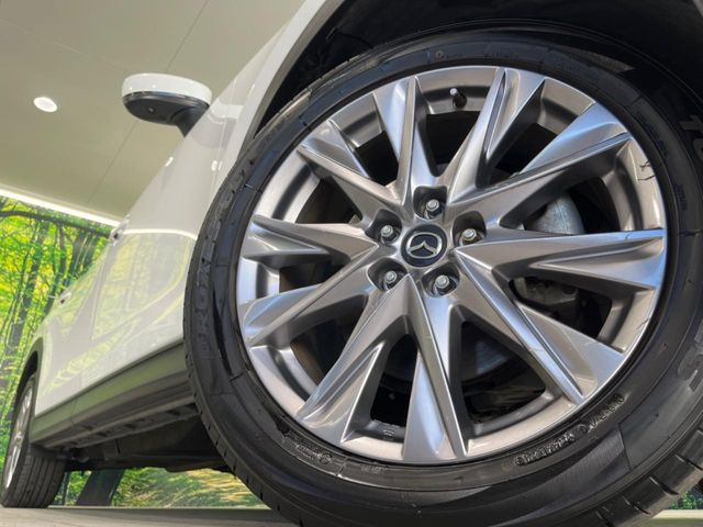 �y����19�C���`�A���~�z�C�[���z�O�ςɃ}�b�`���������A���~�z�C�[���𑕒����Ă���܂��B�e��ЊO�A���~�z�C�[����A�X�^�b�h���X�^�C�����戵�����Ă���܂��B���񂲑��k����������