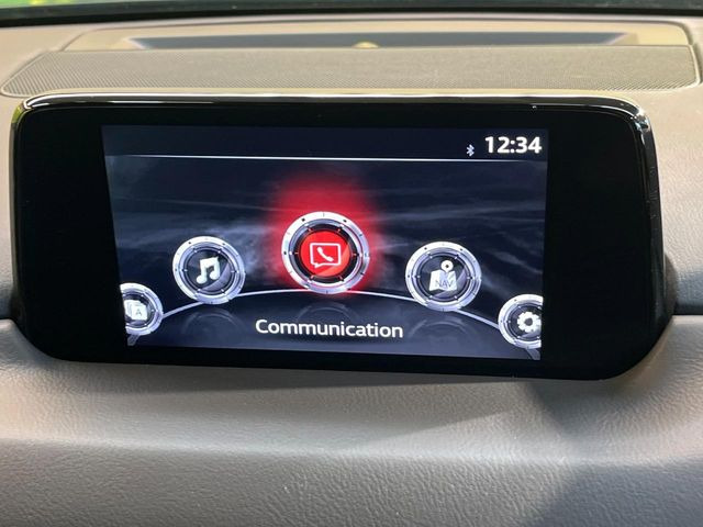 �y�}�c�_�R�l�N�g�i�r�z�ԓ��̕��͋C�Ƀ}�b�`������̌^�^�C�v�̃i�r�B�e����q�ݒ��Bluetooth�Đ����A�l�X�ȋ@�\���y���߂܂��B�����I�ȃ_�C�������삪�\�ŁA�g��������ǍD�ł��B