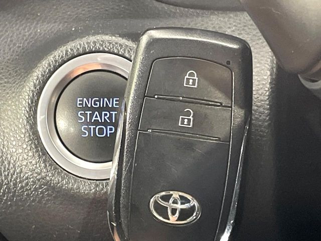 �y�X�}�[�g�L�[�z�J�o����|�P�b�g�ɓ��ꂽ�܂܂ł��h�A�̎{���E�������\�ȃX�}�[�g�L�[�𑕔��B�G���W���̃I���E�I�t�����J�M�����o���K�v����������Ƃ��Ă��֗��ł���