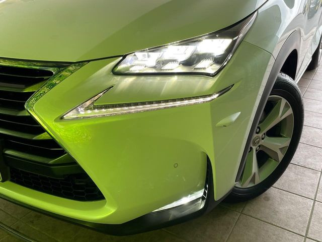 �y�O��LED�w�b�h���C�g�z�X�^�C���b�V���Ȍ����ڂ̎O��LED�w�b�h���C�g�𑕔���X�^�C�������łȂ��A��Ԃ̑��s�����E�ǍD�ň��S���Ă���肢�������܂��B