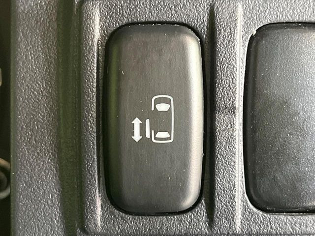 �y�p���[�X���C�h�h�A�z�X�}�[�g�L�[��^�]�Ȃ̃X�C�b�`�ŃX���C�h�h�A�̊J���\���d��������͂����ăh�A���J����K�v�������A���������q�l�ł��A�d���ו��������Ă��鎞�����N�ɊJ���߂ł��܂���