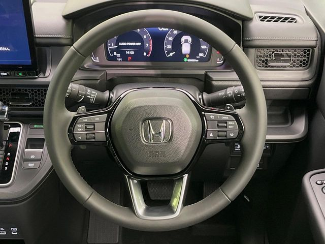 �y�X�e�A�����O�X�C�b�`�z�^�]���A�O������ڐ������炷���ƂȂ��A�I�[�f�B�I���̑��삪�\�ȕ֗��@�\!���S&���K�ȃh���C�u�����o���Ă���܂���