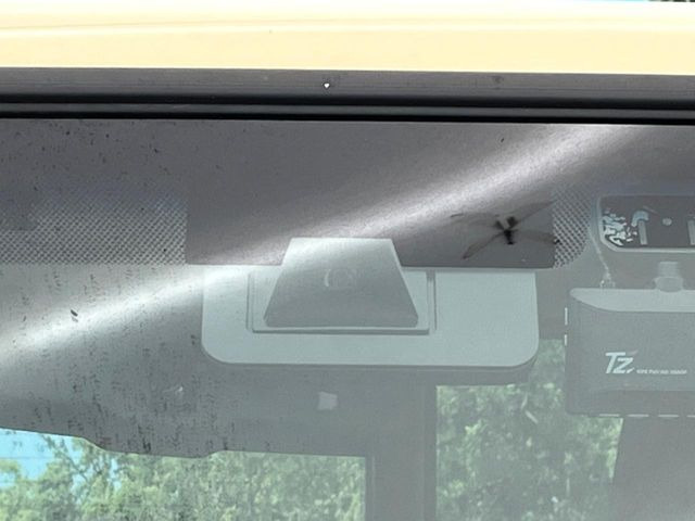 �y�v���N���b�V���Z�[�t�e�B�z�O���̎ԗ��������m���A�Փ˂������Ȏ��͌x��Œ��ӂ𑣂��A�u���[�L�𓥂ޗ͂��T�|�[�g�B�u���[�L�𓥂߂Ȃ������ꍇ�͏Փ˔�Q�y���u���[�L���쓮�A�Փˉ�����T�|�[�g���܂��B