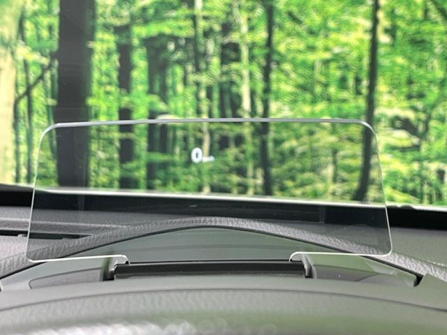 �y�J���[�w�b�h�A�b�v�f�B�X�v���C�z���݂̑��x�⑖�s�����f�W�^���\���ŉ^�]�ȑO���̃K���X�ɓ��e!�J���[�t���Ŏ��F���������A�^�]���ڐ������炳���K�v�ȏ����m�F�ł���̂łƂ��Ă��֗��ň��S!