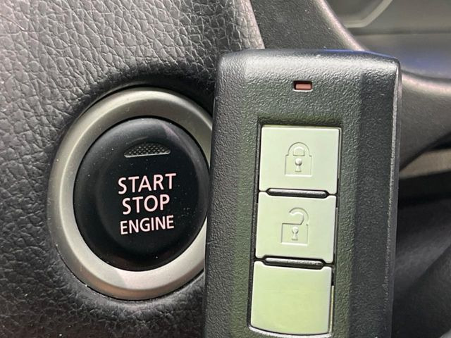 �y�I�y���[�V�����L�[�z�J�o����|�P�b�g�ɓ��ꂽ�܂܂ł��h�A�̎{���E�������\�ȃX�}�[�g�L�[�𑕔��B�G���W���̃I���E�I�t�����J�M�����o���K�v����������Ƃ��Ă��֗��ł���