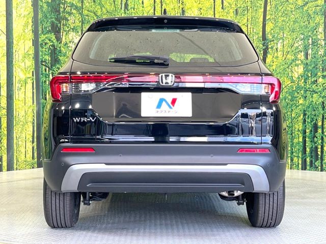 安心の最長10年・走行無制限保証(有償)をご用意。保証内容も充実はもちろん、無料点検&オイル交換や、年中無休の全国・24時間ロードサービスも付帯されておりますのでご安心下さい。