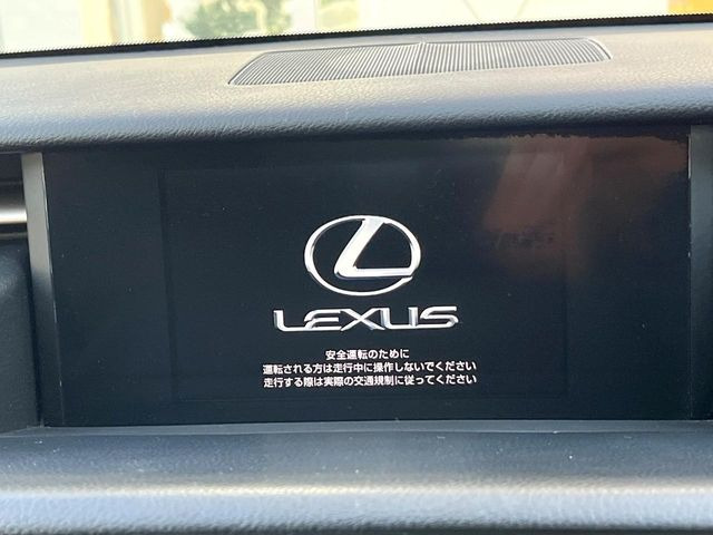 �y�����i�r�z�l�C�̏����i�r�𑕔����Ă���܂��B�i�r�̎g���₷���͂������A�I�[�f�B�I�@�\���[��!�L�����v�◷�s�͂������A�ʋ΂┃�����ȂǕ��i�̃h���C�u���y�����Ȃ�͂���