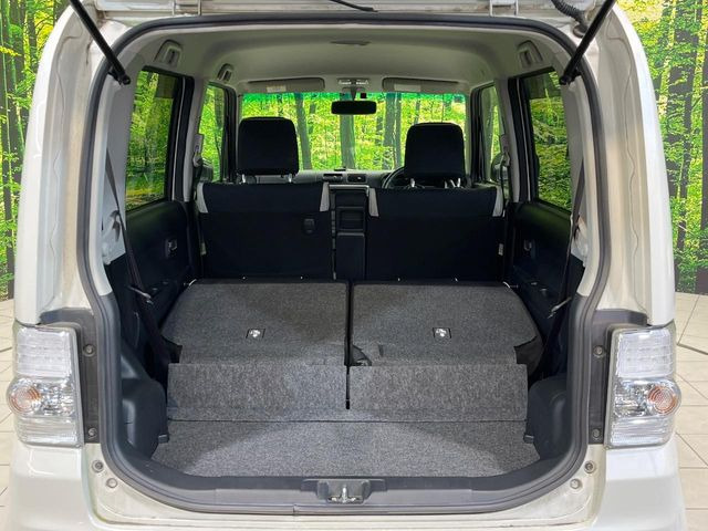 ���i�̂���������ʋ΁A���}���ɏ\���ȉ׎��X�y�[�X���m�ۂ��Ă���܂��B�Z�J���h�V�[�g��|���ƁA�傫�ȉו��̐ύڂ��\�ł���