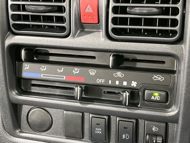 �����~�������Ă��S�Ȃɉ��K�ȋ󒲂�͂��Ă����A�_�C�������G�A�R���𑕔���