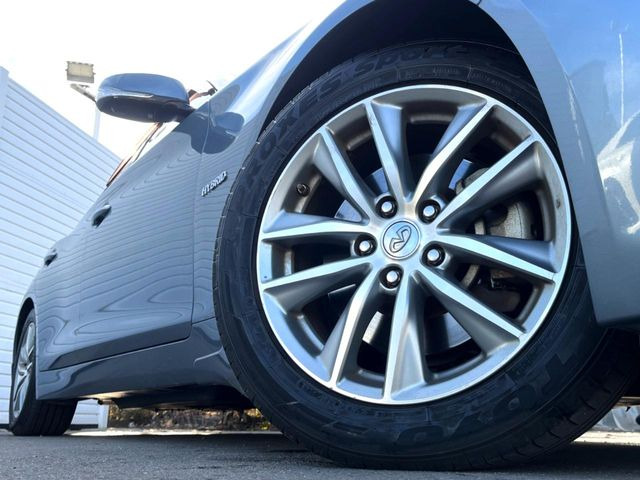 �y����17�C���`�A���~�z�C�[���z�O�ςɃ}�b�`���������A���~�z�C�[���𑕒����Ă���܂��B�e��ЊO�A���~�z�C�[����A�X�^�b�h���X�^�C�����戵�����Ă���܂��B���񂲑��k����������