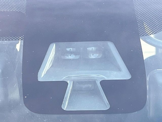 �y�G�}�[�W�F���V�[�u���[�L�z���s���ɑO���̎ԗ�����F�����A�Փ˂������Ȏ��͌x��ƃu���[�L�ŏՓˉ���Ɣ�Q�y�����A�V�X�g�B�����S�Ƀh���C�u�����y���݂��������܂��B