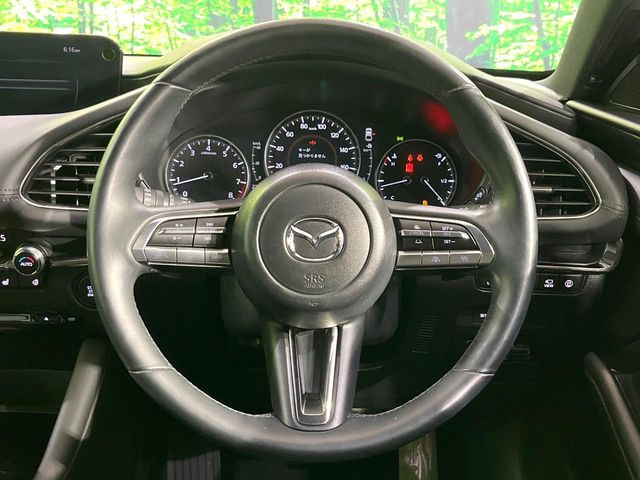 �y�����v�����X�e�A�����O�z�㎿�Ȋv���g�p���邱�ƂŁA��ɂ����������݂ƂĂ��^�]���₷���n���h���ł���