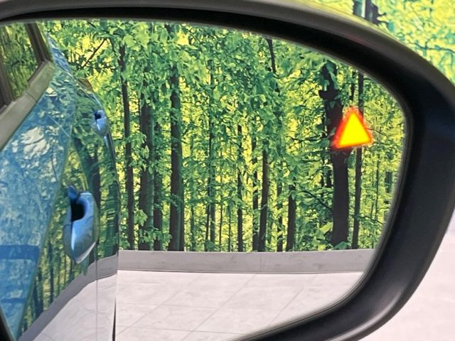 �y������p���m�z���s���A�h�A�~���[�̎��p�ɂȂ�₷���ӏ��Ɍ㑱�Ԃ��ڋ߂���ƃT�C�h�~���[�t�߂Ɍx����\���A�h���C�o�[�ɒ��ӊ��N�����Ă���܂��B