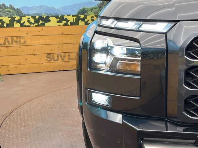 �yLED�w�b�h���C�g�z���V����ԑ��s�����ǍD�Ȏ��E���m�ۂ����S���ĉ^�]�ł��鍂�P�xLED�w�b�h���C�g�𑕔�!�_�����x�������A����d�͂��}�����Ă��܂��B