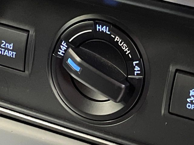 4WD�̂��Ԃł��̂ŁA�ᓹ�ł����S�ł���~��n�n��ɂ��Z�܂��̕��ȊO�ɂ��A�E�B���^�[�X�|�[�c����̕���~��n��֋A�Ȃ����@�������ɂ���������!