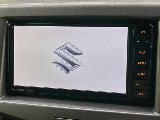 �y�����i�r�z�l�C�̏����i�r�𑕔����Ă���܂��B�i�r�̎g���₷���͂������A�I�[�f�B�I�@�\���[��!�L�����v�◷�s�͂������A�ʋ΂┃�����ȂǕ��i�̃h���C�u���y�����Ȃ�͂���