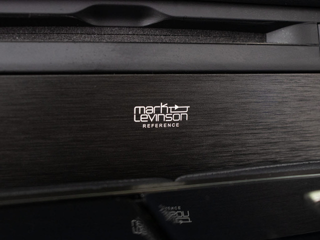 �}�[�N���r���\���v���~�A���T�E���h�V�X�e��!���̃N���A�Ŕ��͂���T�E���h�ɂ��A�I�[�f�B�I�u�����h�Ƃ��Ė������u�����h�ł�!�܂�ŃR���T�[�g�z�[���̂悤�ȗՏꊴ�𖡂킦�܂�!!