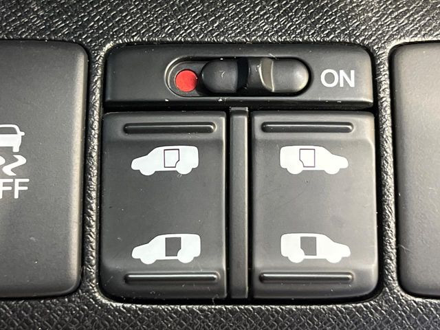 �y�����p���[�X���C�h�h�A�z�X�}�[�g�L�[��^�]�Ȃ̃X�C�b�`�Ō�ȗ����X���C�h�h�A�̊J���\���d��������͂����ăh�A���J����K�v�������A�����Ȃ��q�l�ł��ȒP�ɊJ���߂ł����K�ł���