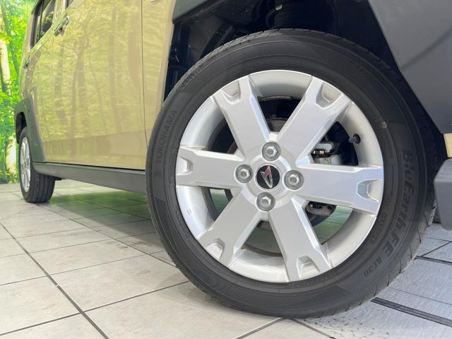 �y15�C���`�A���~�z�C�[���z�O�ςɃ}�b�`�����A���~�z�C�[���𑕒����Ă���܂��B�e��A���~�z�C�[����A�X�^�b�h���X�^�C�����戵�����Ă���܂��B���񂲑��k����������