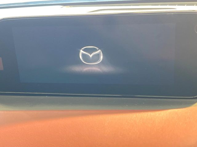 �y8.8�C���`�}�c�_�R�l�N�g�z�ԓ��̕��͋C�Ƀ}�b�`������^�̃f�B�X�v���C�B�X�}�z�ڑ��ł̃i�r�g�p��Bluetooth�Đ����A�l�X�ȋ@�\���y���߂܂��B�����I�ȃ_�C�������삪�\�ŁA�g��������ǍD�ł��B