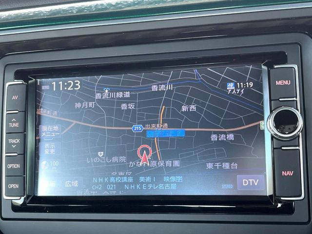 �������i�r:��̊��̂���i�r�́A����������ԓ������o���Ă���܂��B�I�[�f�B�I�@�\���[�����Ă���܂��̂ŁA�^�]�����y���߂܂���