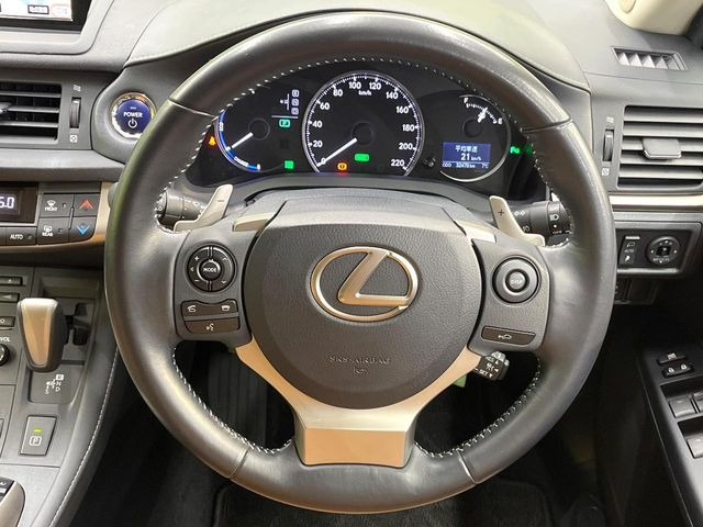 �y�����v�����X�e�A�����O�z�㎿�Ȋv���g�p���邱�ƂŁA��ɂ����������݂ƂĂ��^�]���₷���n���h���ł���