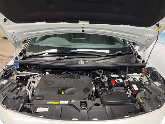 �����X�ł́A�e���[�J�[�̐�p�f�f�e�X�^�[�𓱓��B���Ǝ��i�����e�N�j�J���X�^�b�t���풓���Ă���܂��̂ŁA������̍ۂɂ����S���Ă����p���������܂��B