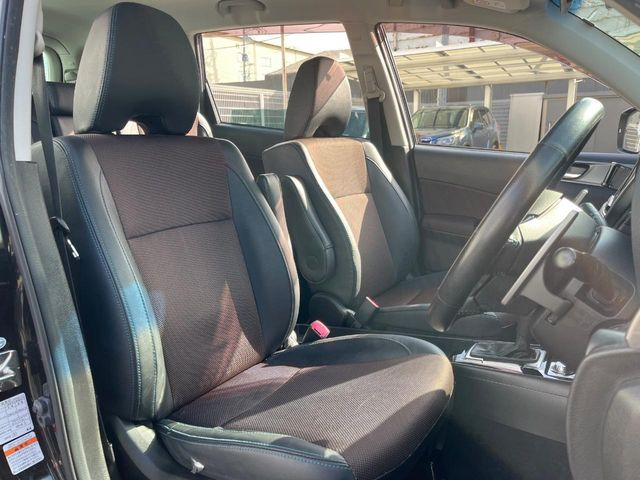 �y�n�[�t���U�[�V�[�g�z�������ƍ���S�n�𗼗������l�C�̃V�[�g���w�ʁE���ʂ̃t�@�u���b�N�f�ނ́A�ʋC���̗ǂ��⊊��ɂ����ɗD��Ă��܂��B�C���╞���ɍ��E���ꂸ���K�ɂ���肢�������܂��B