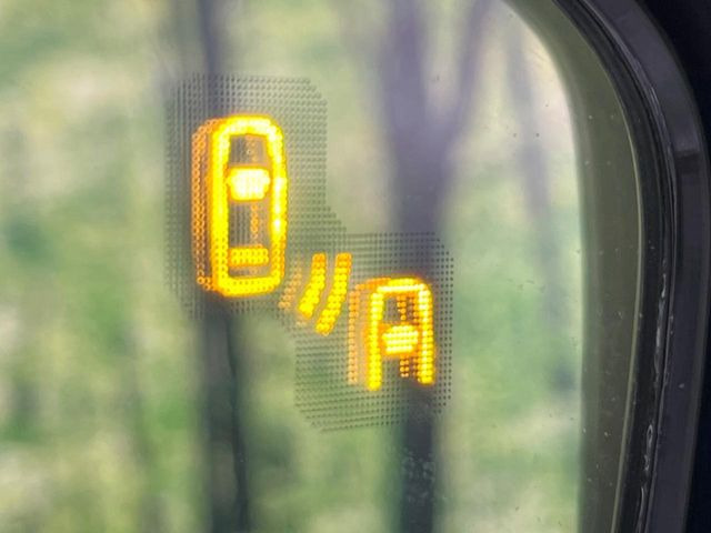 �y�u���C���h�X�|�b�g���j�^�����O�z���s���A�h�A�~���[�̎��p�ɂȂ�₷���ӏ��Ɍ㑱�Ԃ��ڋ߂���ƃT�C�h�~���[�t�߂Ɍx����\���A�h���C�o�[�ɒ��ӊ��N�����Ă���܂��B