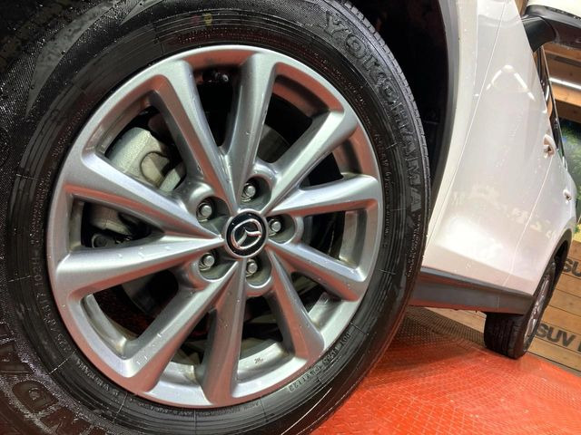 �y�����A���~�z�C�[���z�O�ςɃ}�b�`���������A���~�z�C�[���𑕒����Ă���܂��B�e��ЊO�A���~�z�C�[����A�X�^�b�h���X�^�C�����戵�����Ă���܂��B���񂲑��k����������