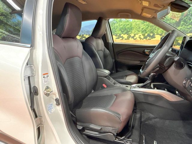 �y�n�[�t���U�[�V�[�g�z�������ƍ���S�n�𗼗������l�C�̃V�[�g���w�ʁE���ʂ̃t�@�u���b�N�f�ނ́A�ʋC���̗ǂ��⊊��ɂ����ɗD��Ă��܂��B�C���╞���ɍ��E���ꂸ���K�ɂ���肢�������܂��B