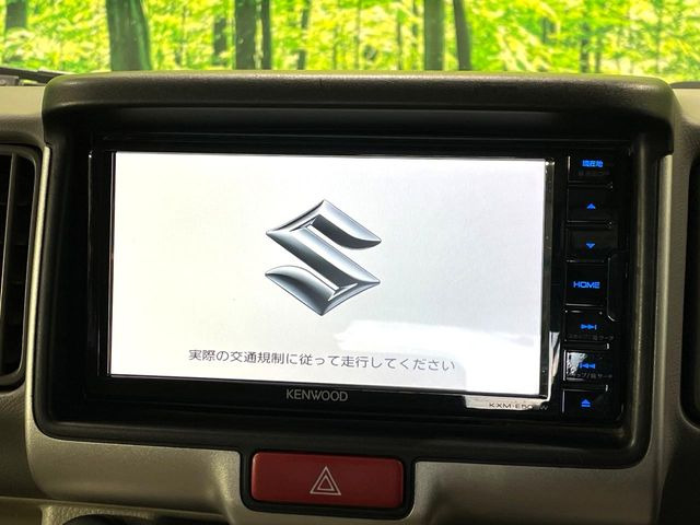 �y�����i�r�z�l�C�̏����i�r�𑕔����Ă���܂��B�i�r�̎g���₷���͂������A�I�[�f�B�I�@�\���[��!�L�����v�◷�s�͂������A�ʋ΂┃�����ȂǕ��i�̃h���C�u���y�����Ȃ�͂���