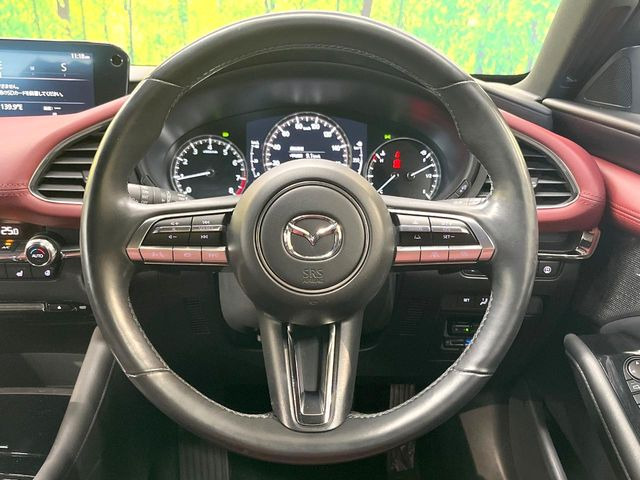 �y�����v�����X�e�A�����O�z�㎿�Ȋv���g�p���邱�ƂŁA��ɂ����������݂ƂĂ��^�]���₷���n���h���ł���