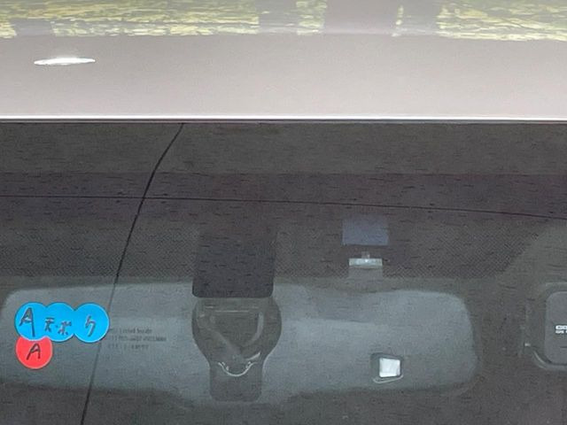 �y�v���N���b�V���Z�[�t�e�B�z�O���̎ԗ��������m���A�Փ˂������Ȏ��͌x��Œ��ӂ𑣂��A�u���[�L�𓥂ޗ͂��T�|�[�g�B�u���[�L�𓥂߂Ȃ������ꍇ�͏Փ˔�Q�y���u���[�L���쓮�A�Փˉ�����T�|�[�g���܂��B