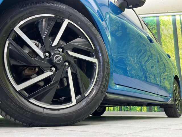 �y����16�C���`�A���~�z�C�[���z�O�ςɃ}�b�`���������A���~�z�C�[���𑕒����Ă���܂��B�e��ЊO�A���~�z�C�[����A�X�^�b�h���X�^�C�����戵�����Ă���܂��B���񂲑��k����������